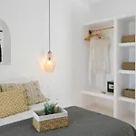 Naxos Earth Hotel *