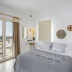 Hotel Naxos Earth *