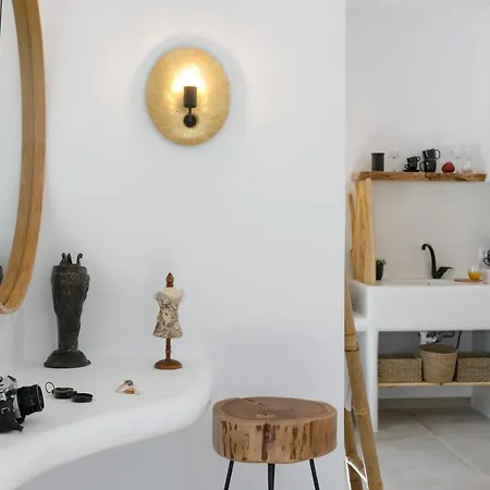 Naxos Earth מלון מיקרי ויגלה