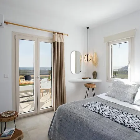 מלון Naxos Earth מיקרי ויגלה