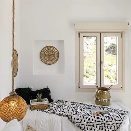 Naxos Earth מלון *