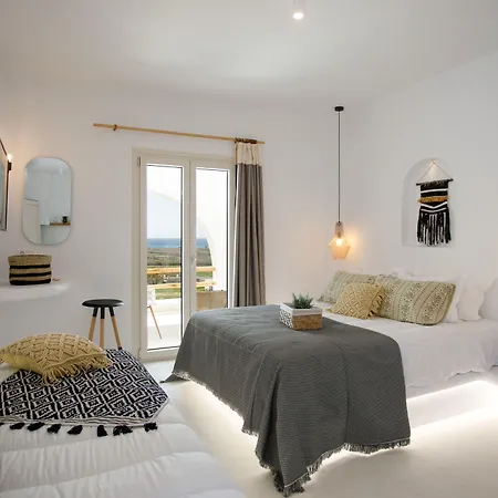 Naxos Earth מלון מיקרי ויגלה