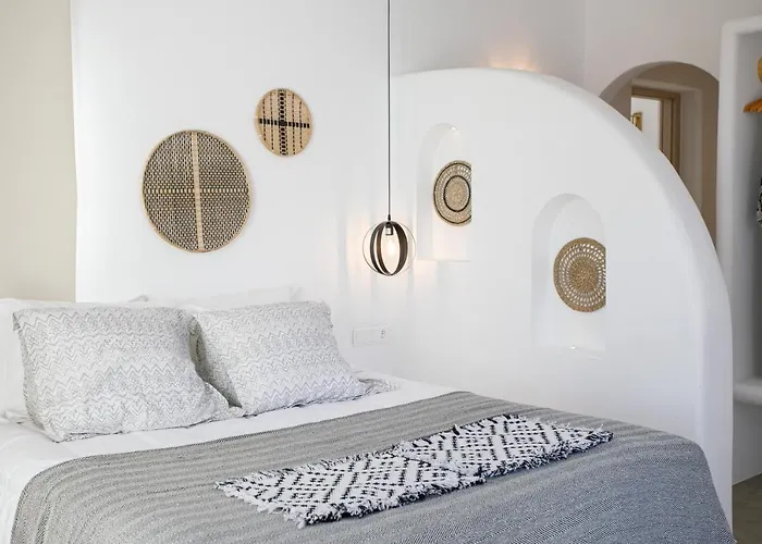 Naxos Earth * 米科利维亚