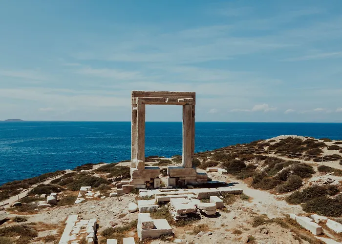 Naxos Earth 米科利维亚